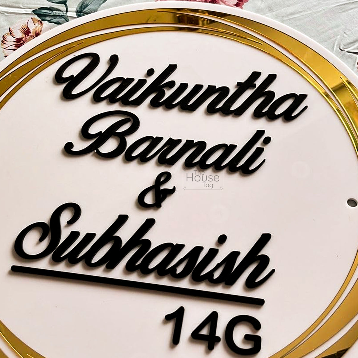 Luxury Golden Rings Name Plates for Home Entrance Waterproof Body Designer Acrylic Plates for House Door